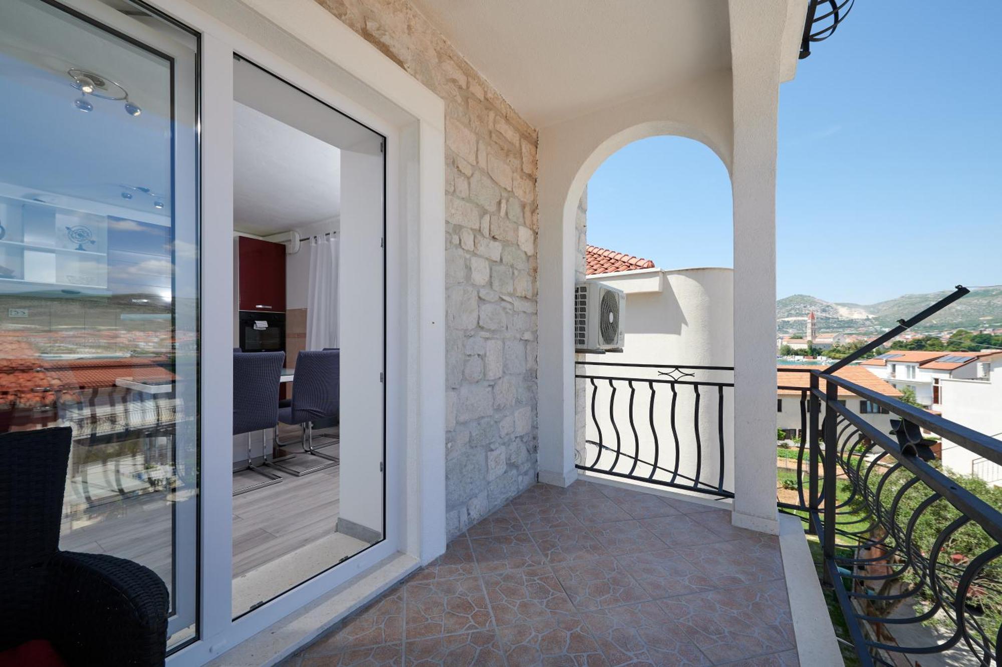 & Zaja Apartment