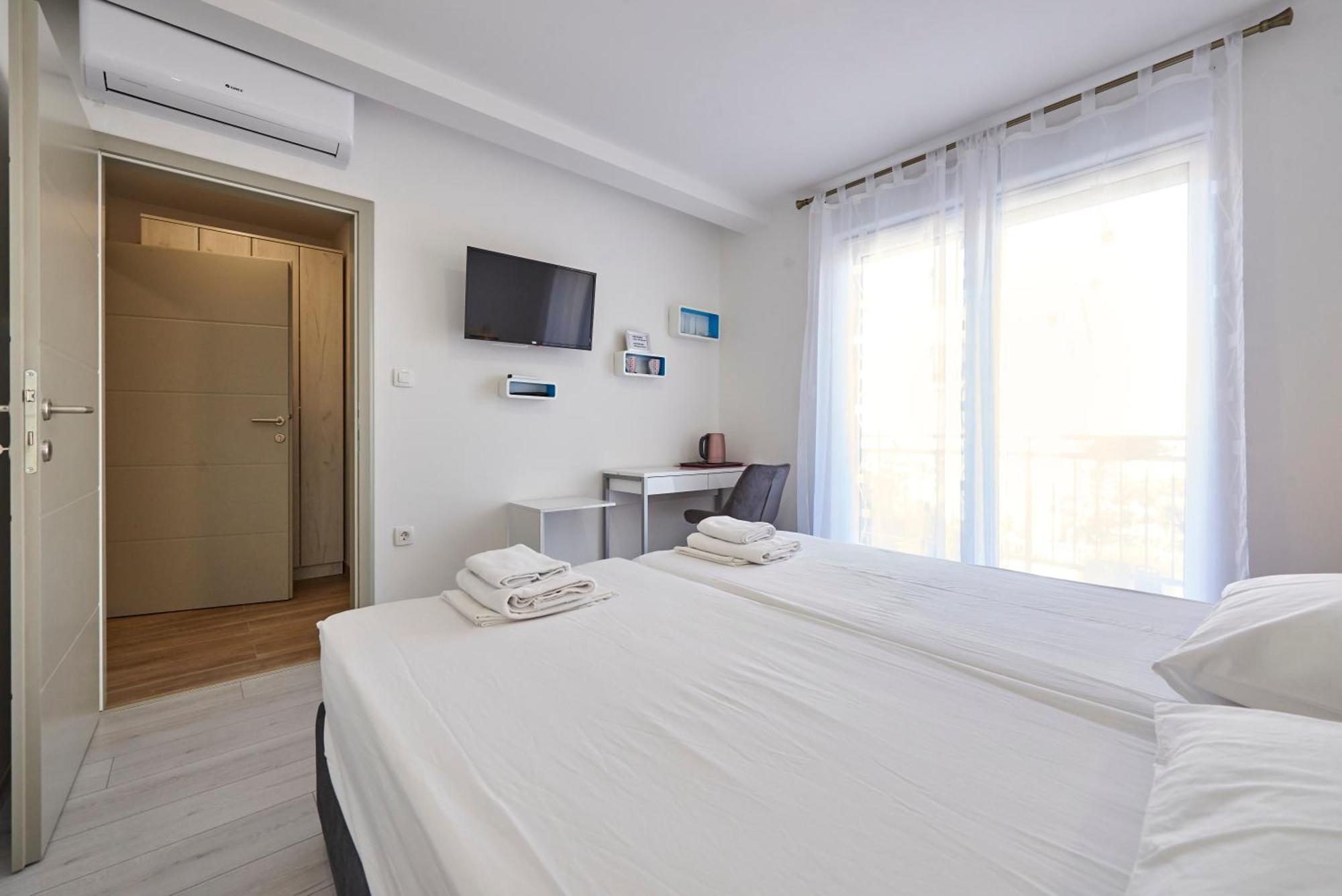 & Zaja Apartment