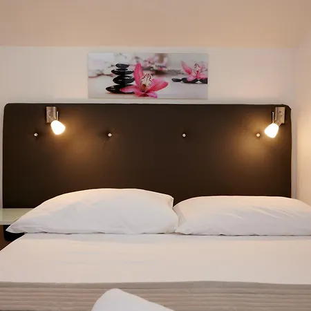 Apartments & Rooms Zaja Trogir Room photo