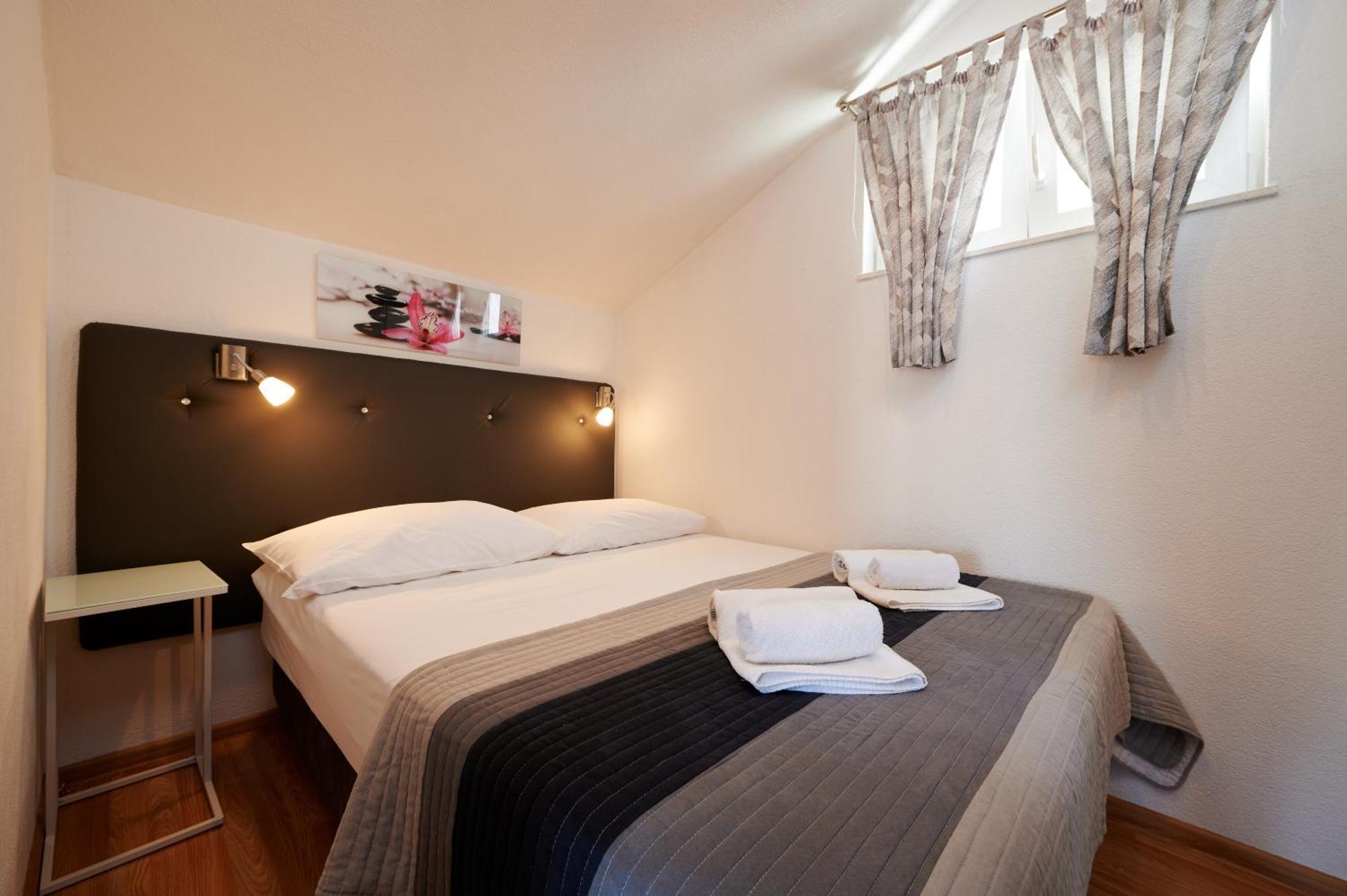 Apartment & Zaja