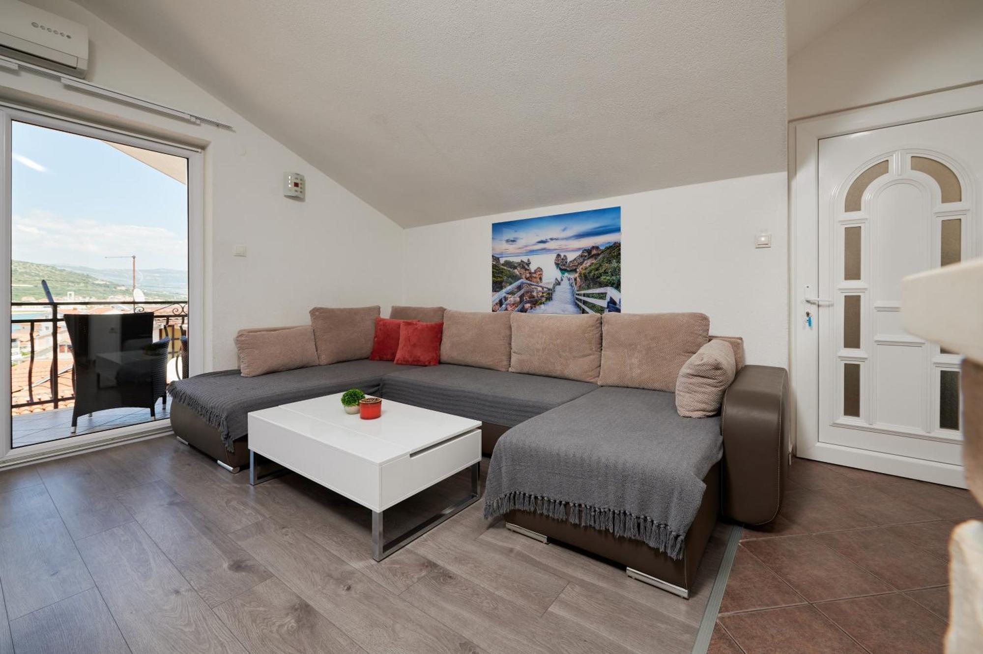 & Zaja Trogir