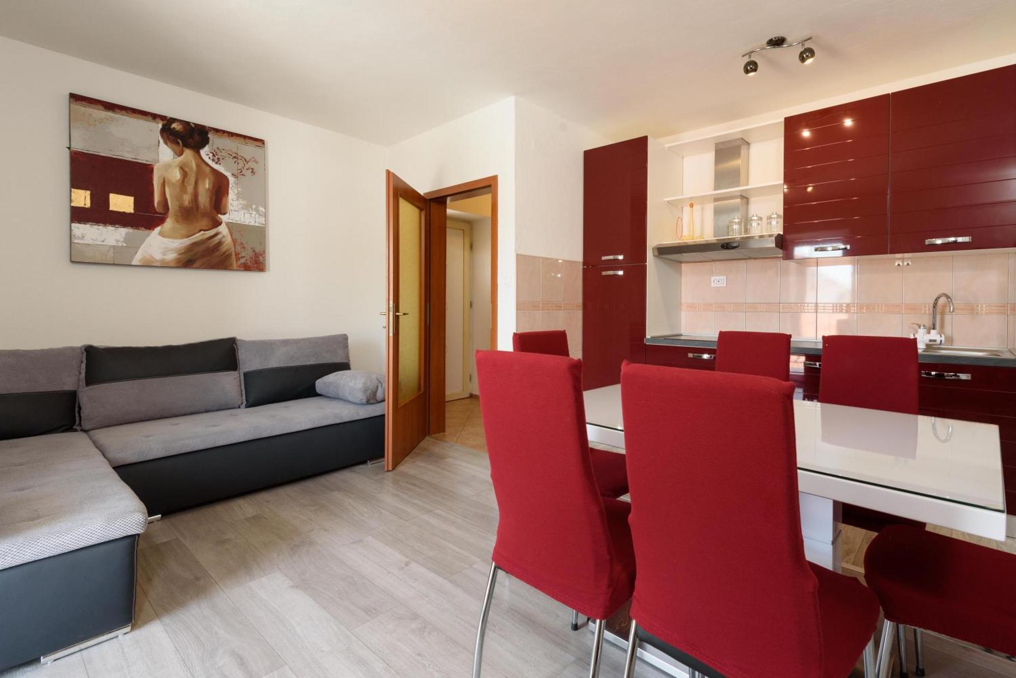 & Zaja Apartment